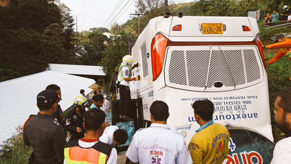 รถทัวร์พลิกคว่ำ รถทัวร์พลิกคว่ำ