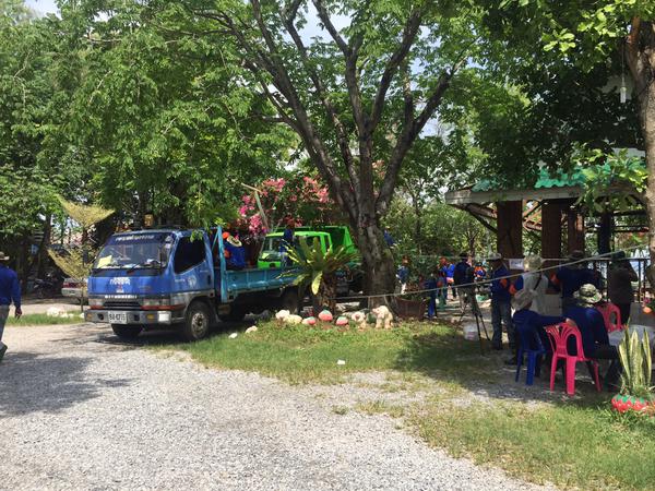 ผู้ว่าโคราช นำทีมทหาร-ตำรวจ เดินเครื่องรื้อถอนร้านอาหารรุกที่ ริมเขื่อนลำตะคอง ผู้ว่าโคราช นำทีมทหาร-ตำรวจ เดินเครื่องรื้อถอนร้านอาหารรุกที่ ริมเขื่อนลำตะคอง