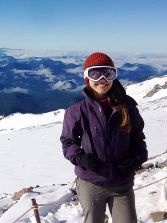 มาริสา อีฟ จิรวงศ์ หญิงชาวไทย เสียชีวิตจากหิมะถล่ม ที่เขาเอเวอร์เรสต์ มาริสา อีฟ จิรวงศ์ หญิงชาวไทย เสียชีวิตจากหิมะถล่ม ที่เขาเอเวอร์เรสต์