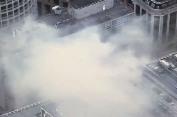 อพยพวุ่น ไฟไหม้ใต้ดินที่ลอนดอน ควันดำโขมง อพยพวุ่น ไฟไหม้ใต้ดินที่ลอนดอน ควันดำโขมง