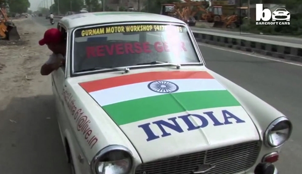 คนขับแท็กซี่อินเดีย โชว์สกิลเทพ ขับรถถอยหลัง คนขับแท็กซี่อินเดีย โชว์สกิลเทพ ขับรถถอยหลัง