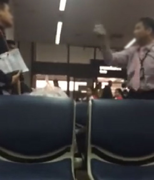 ผู้โดยสารวีนแตก ! โวยสายการบินดังชาร์จค่าสัมภาระเพิ่ม 500 บาท ผู้โดยสารวีนแตก ! โวยสายการบินดังชาร์จค่าสัมภาระเพิ่ม 500 บาท