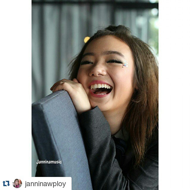 พลอยชมพู พลอยชมพู