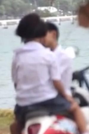 นักเรียน ม.ต้น พลอดรัก นักเรียน ม.ต้น พลอดรัก