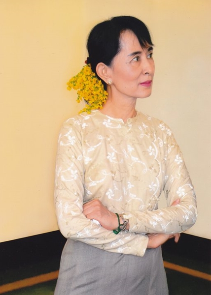 ออง ซาน ซูจี ออง ซาน ซูจี