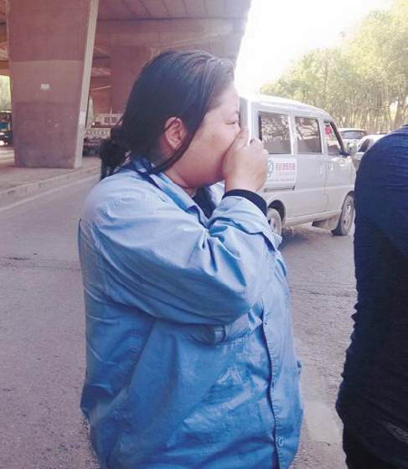 แท็กซี่ปล่อยโฮกลางถนน ขับชนรถหรูมาเซราติ เงินประกันไม่พอจ่าย แท็กซี่ปล่อยโฮกลางถนน ขับชนรถหรูมาเซราติ เงินประกันไม่พอจ่าย