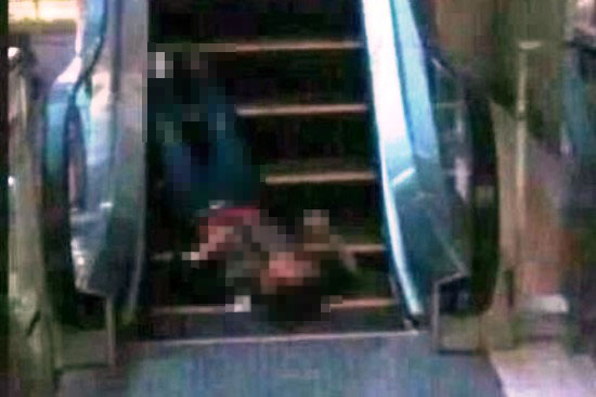 ชายจีนวิวาทฆ่าตัดคอโหด ชายจีนวิวาทฆ่าตัดคอโหด