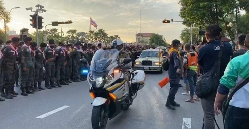 รถพระที่นั่ง รถพระที่นั่ง