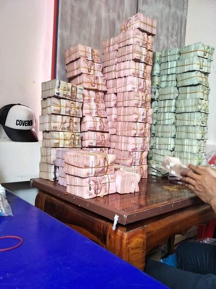 ยอดทำบุญทอดกฐินสามัคคี ไอ้ไข่ ยอดทำบุญทอดกฐินสามัคคี ไอ้ไข่