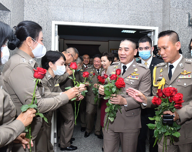 พล.ต.อ. จักรทิพย์ พล.ต.อ. จักรทิพย์