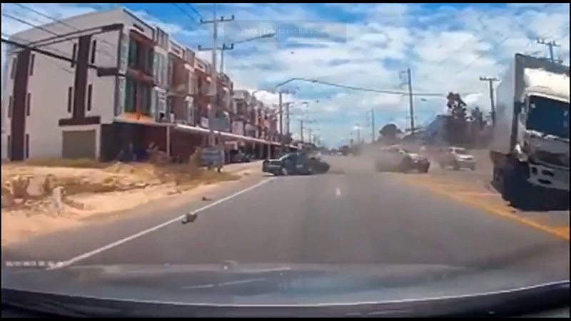 ภาพข่าว คลิปรถ 6 ล้อ ภาพข่าว คลิปรถ 6 ล้อ