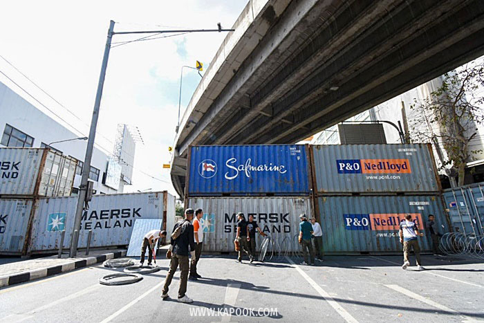 สาวอ้างขายตู้คอนเทนเนอร์ สาวอ้างขายตู้คอนเทนเนอร์