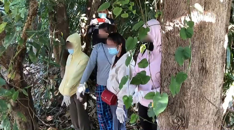 สกัดจับ 8 คนไทย สกัดจับ 8 คนไทย