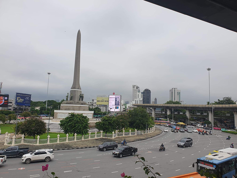 เกาะติดชุมนุม 18 ตุลา เกาะติดชุมนุม 18 ตุลา