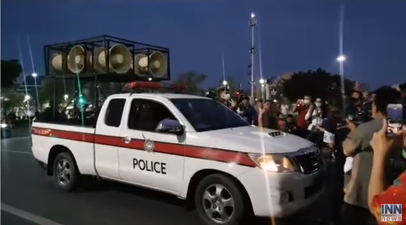 ฉีดน้ำแรงดันสูงใส่กลุ่มผู้ชุมนุม ฉีดน้ำแรงดันสูงใส่กลุ่มผู้ชุมนุม