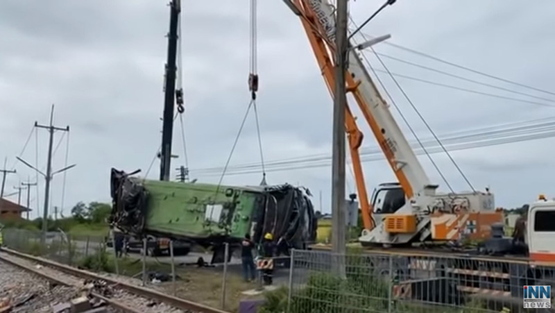 คลิปกู้ซากรถบัส คลิปกู้ซากรถบัส