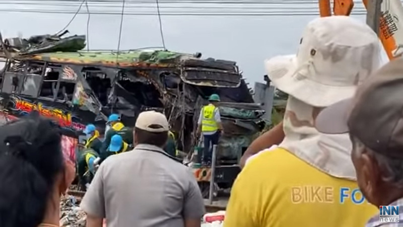 คลิปกู้ซากรถบัส คลิปกู้ซากรถบัส