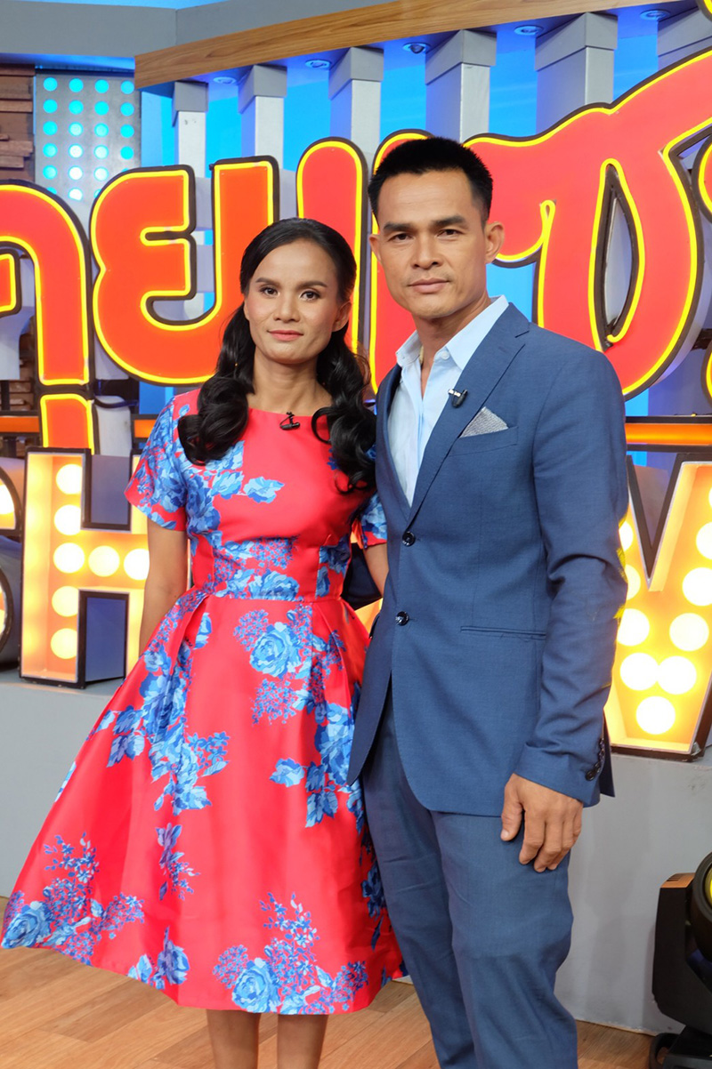 ภาพข่าว ลุงพล - ป้าแต๋น ภาพข่าว ลุงพล - ป้าแต๋น