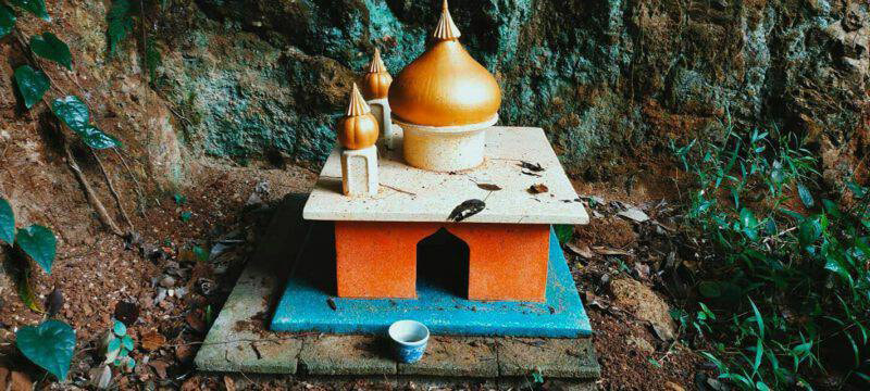 ศาลพระภูมิปริศนา ศาลพระภูมิปริศนา