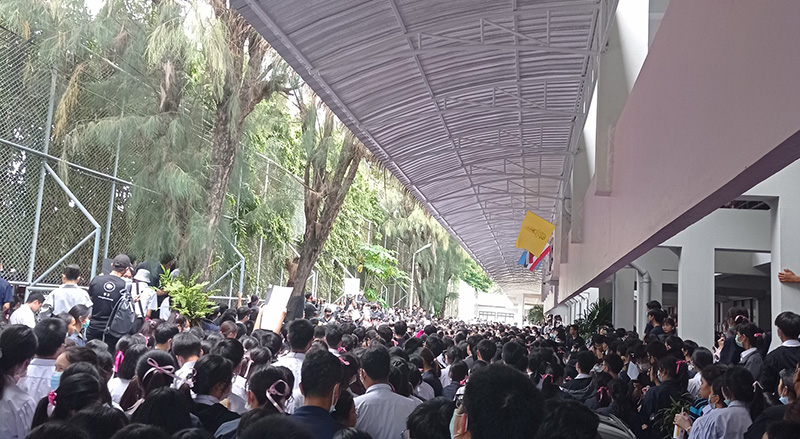 ครู-นักเรียน เตรียมอุดมฯ ครู-นักเรียน เตรียมอุดมฯ