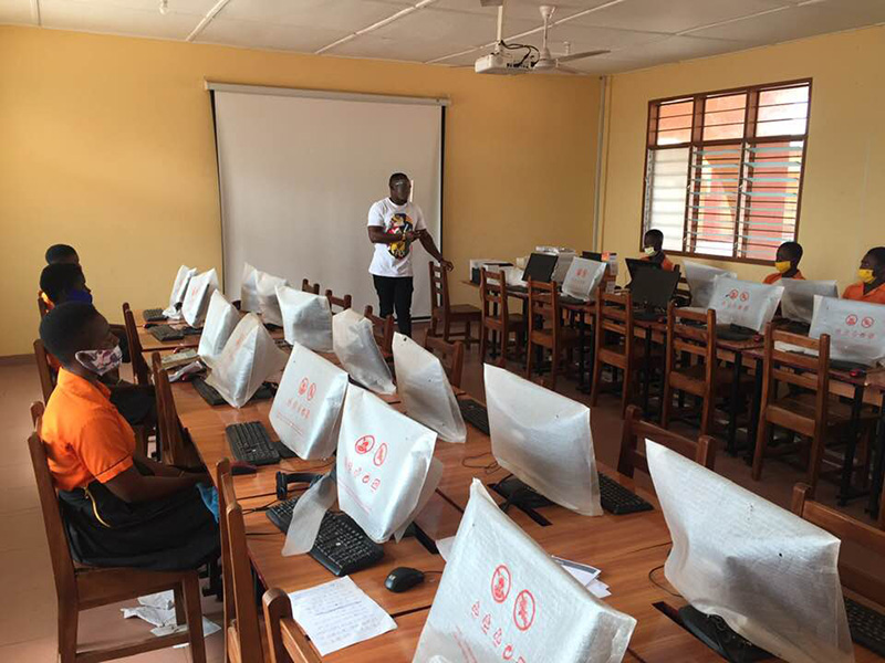 ครูวาดหน้าตาคอมฯ ครูวาดหน้าตาคอมฯ