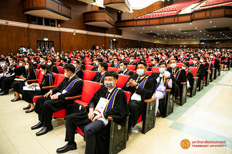 รับปริญญาธรรมศาสตร์ รับปริญญาธรรมศาสตร์