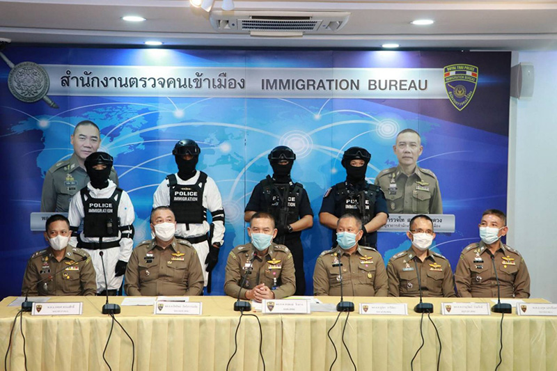 ล่อซื้อ 2 สาวลาวค้าประเวณี ล่อซื้อ 2 สาวลาวค้าประเวณี