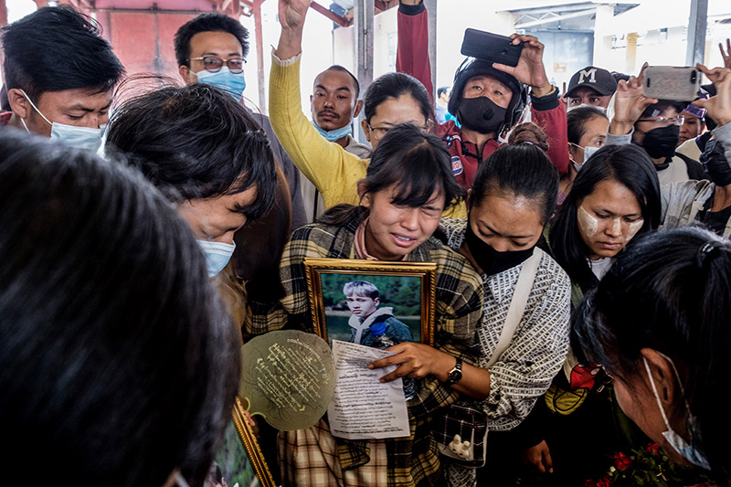 ต่อต้านรัฐบาลทหาร ต่อต้านรัฐบาลทหาร