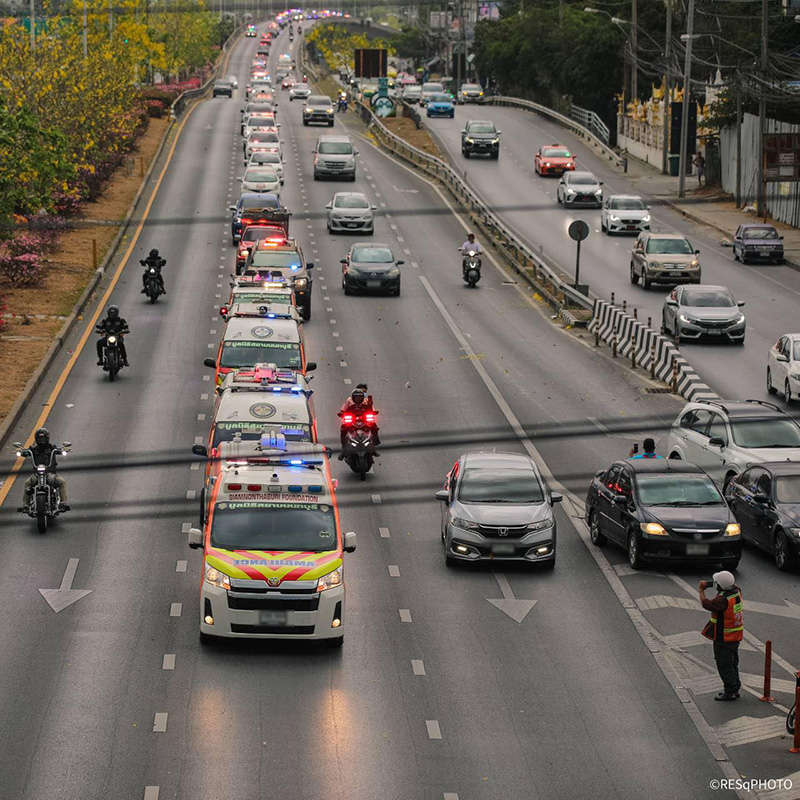 ปิดถนนแห่ศพกู้ภัย ปิดถนนแห่ศพกู้ภัย