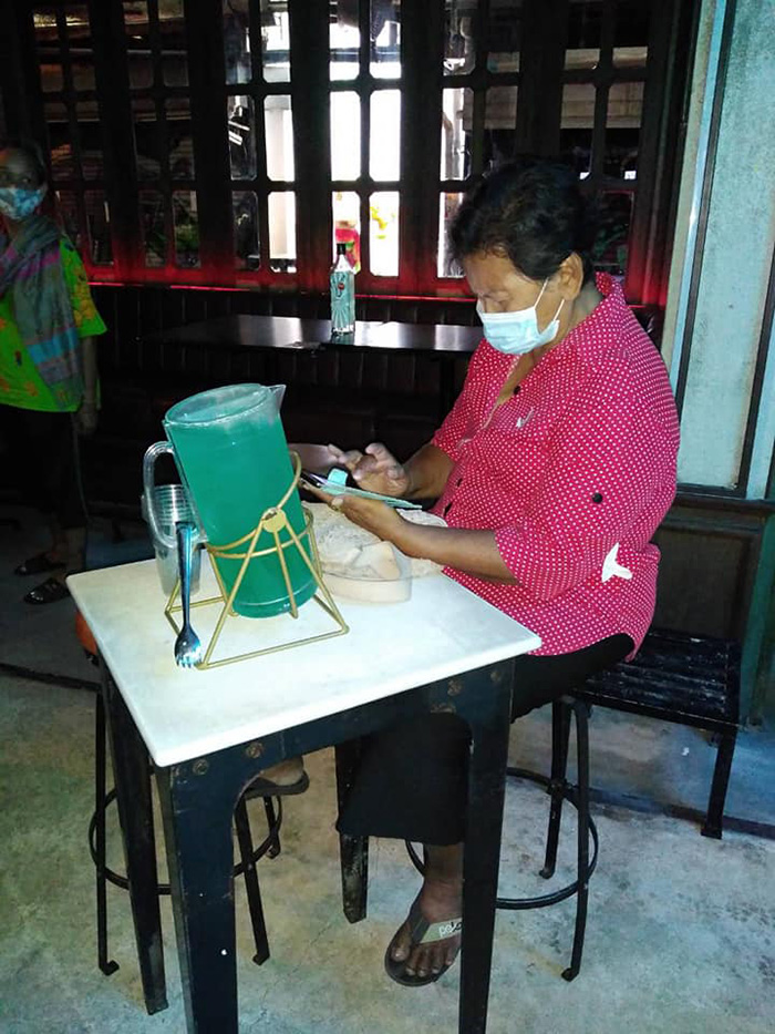 ป้าจองโต๊ะ ป้าจองโต๊ะ