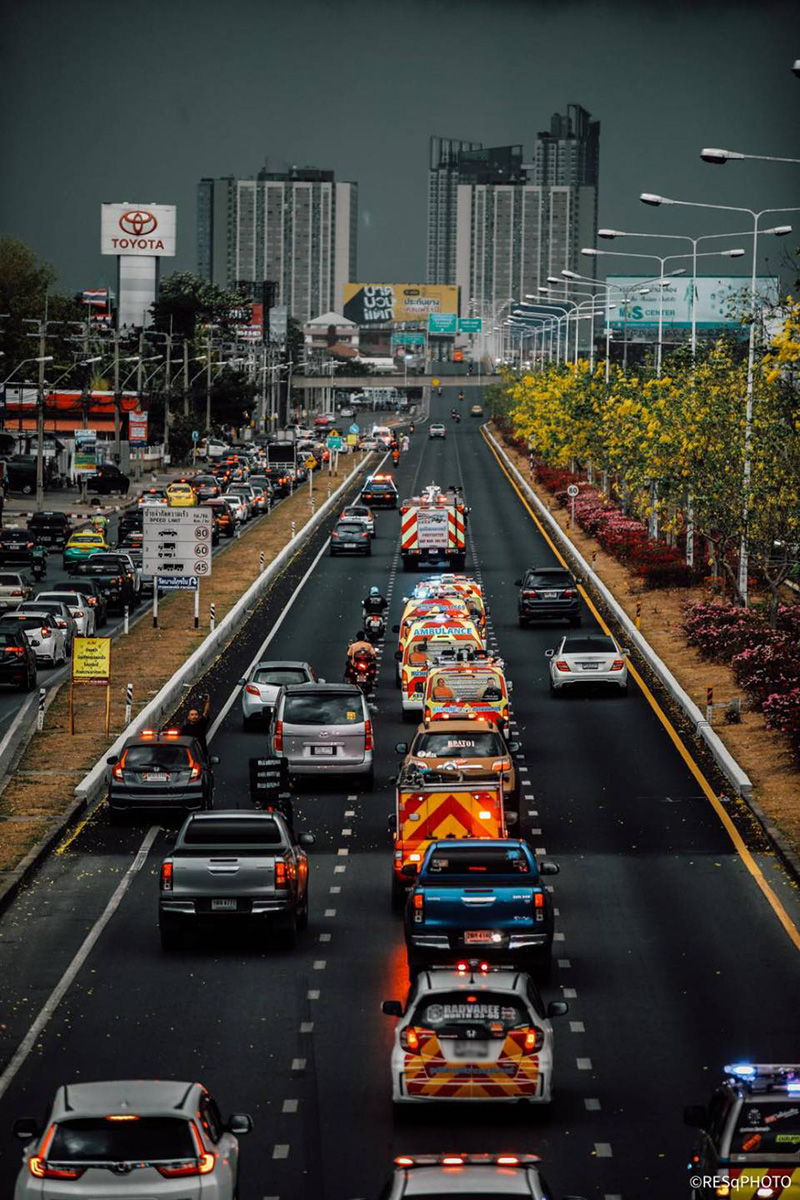 ปิดถนนแห่ศพกู้ภัย ปิดถนนแห่ศพกู้ภัย