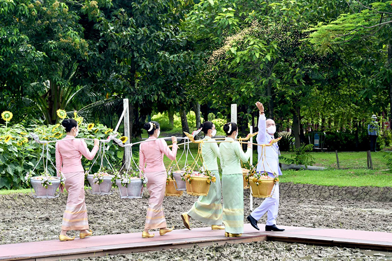 พิธีหว่านเมล็ดพันธุ์ข้าว พิธีหว่านเมล็ดพันธุ์ข้าว