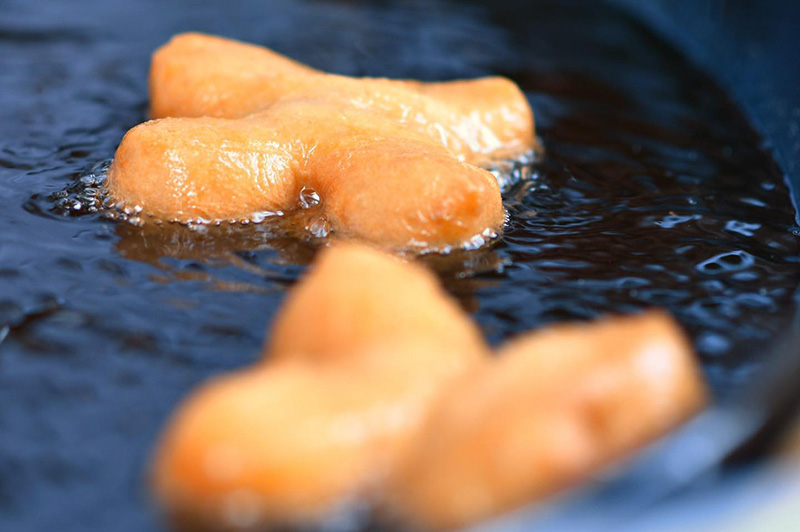 ปาท่องโก๋ ปาท่องโก๋