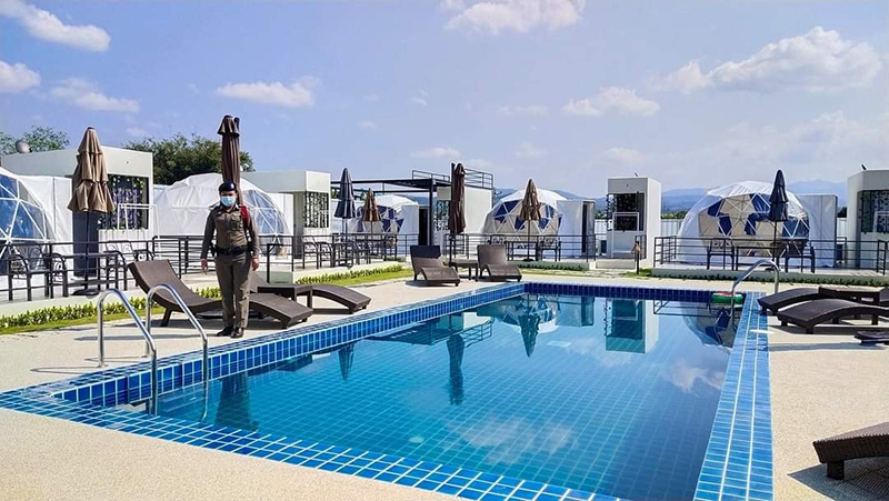 รีสอร์ต รีสอร์ต