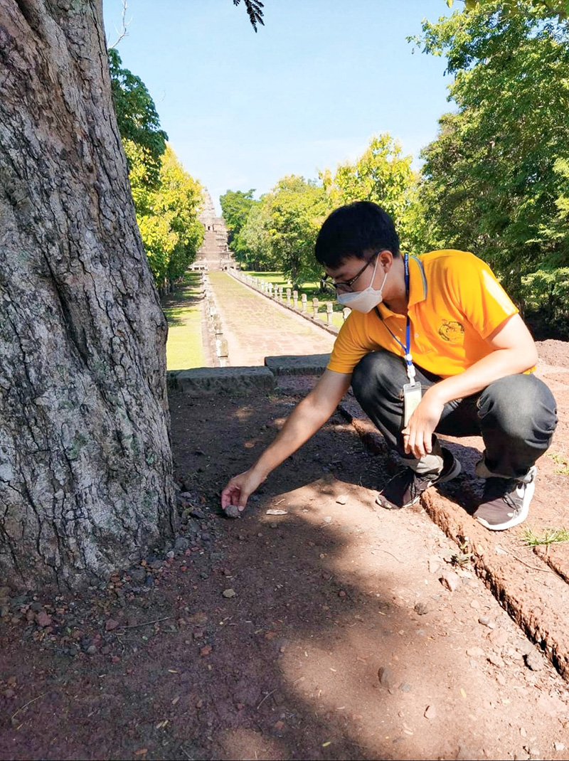 อาถรรพ์ ! ส่งคืนหินภูเขาไฟ - ศิวลึงค์ปราสาทพนมรุ้ง อาถรรพ์ ! ส่งคืนหินภูเขาไฟ - ศิวลึงค์ปราสาทพนมรุ้ง