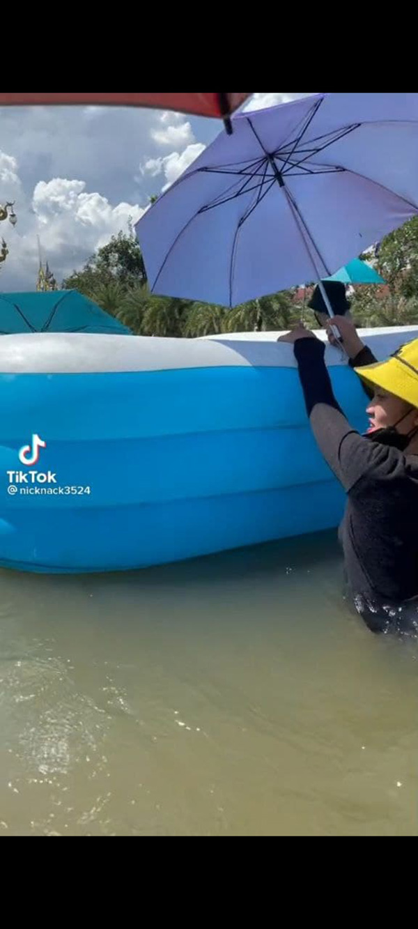 ไม่มีใครช่วย ต้องรอรับลุงตู่ ไม่มีใครช่วย ต้องรอรับลุงตู่