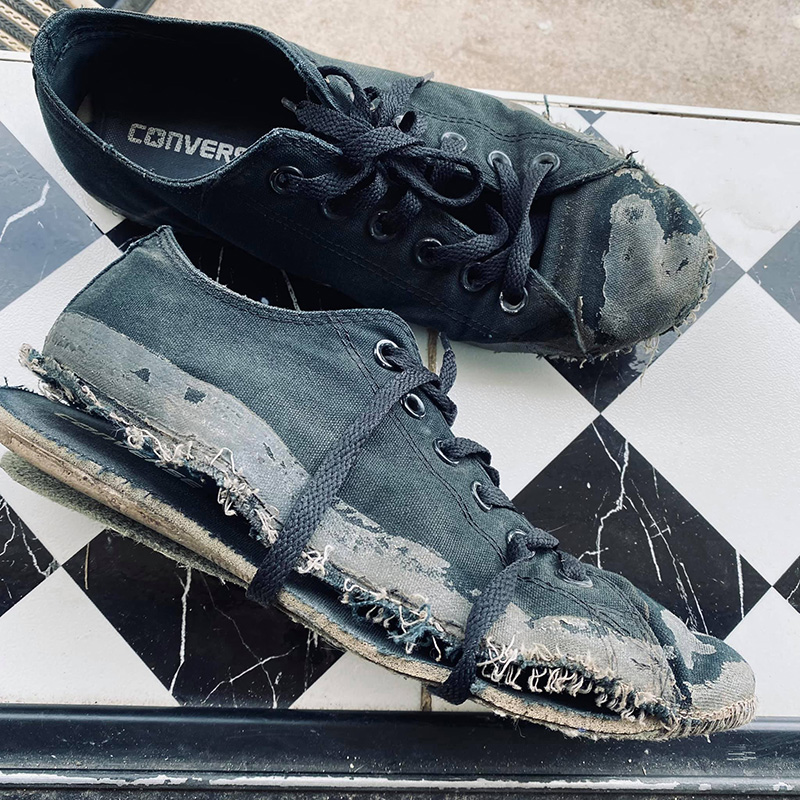 สาวปันน้ำใจ ให้รองเท้าใหม่หนุ่มเซเว่น สาวปันน้ำใจ ให้รองเท้าใหม่หนุ่มเซเว่น