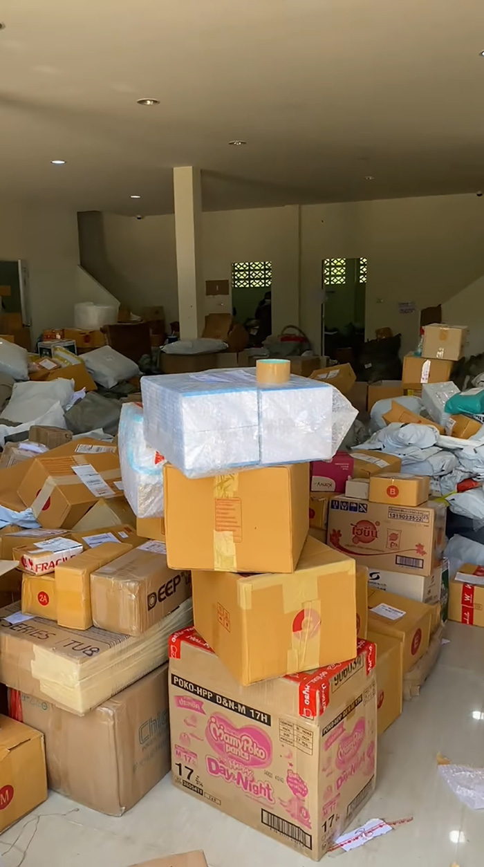 โกดังขนส่งชื่อดัง โกดังขนส่งชื่อดัง