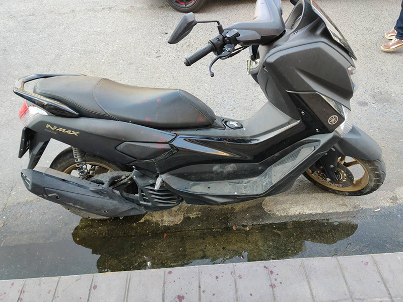 แห่ยกย่อง รปภ. ฮีโร่ สู้โจรปล้นธนาคารจนถูกแทงเจ็บ แห่ยกย่อง รปภ. ฮีโร่ สู้โจรปล้นธนาคารจนถูกแทงเจ็บ