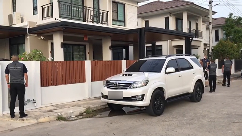 2 อดีตพนักงาน ฉกบัตรเติมเงินค่ายมือถือ 2 อดีตพนักงาน ฉกบัตรเติมเงินค่ายมือถือ