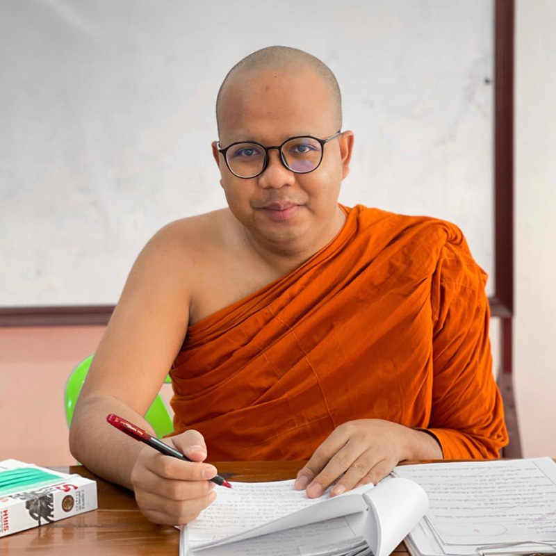 พระมหาไพรวัลย์ พระมหาไพรวัลย์