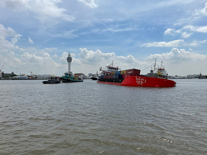 เรือขนสินค้าชนกัน เรือขนสินค้าชนกัน