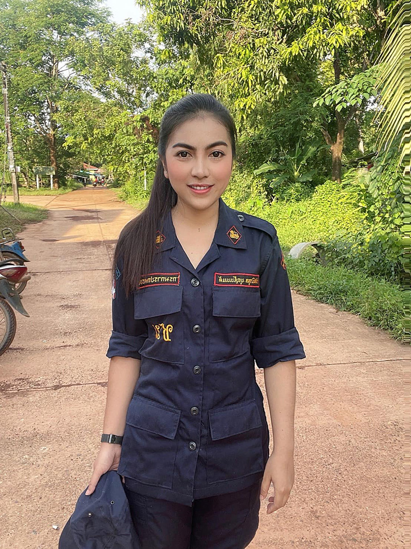 ผู้ใหญ่บ้านเหมียว ผู้ใหญ่บ้านเหมียว