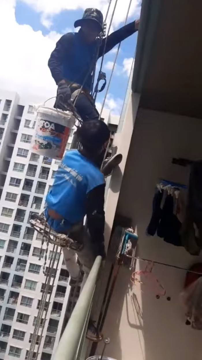 หนุ่มทาสีคอนโด ลั่นไม่ให้อภัยมือตัดเชือก หนุ่มทาสีคอนโด ลั่นไม่ให้อภัยมือตัดเชือก