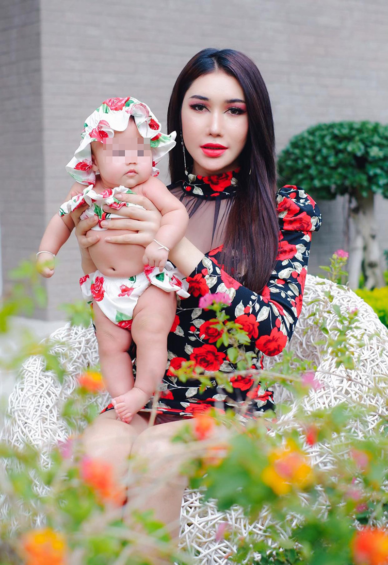 บาสตี้ เน็ตไอดอลสาวสอง ร่ำไห้ บาสตี้ เน็ตไอดอลสาวสอง ร่ำไห้