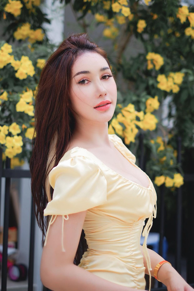 บาสตี้ เน็ตไอดอลสาวสอง ร่ำไห้ บาสตี้ เน็ตไอดอลสาวสอง ร่ำไห้