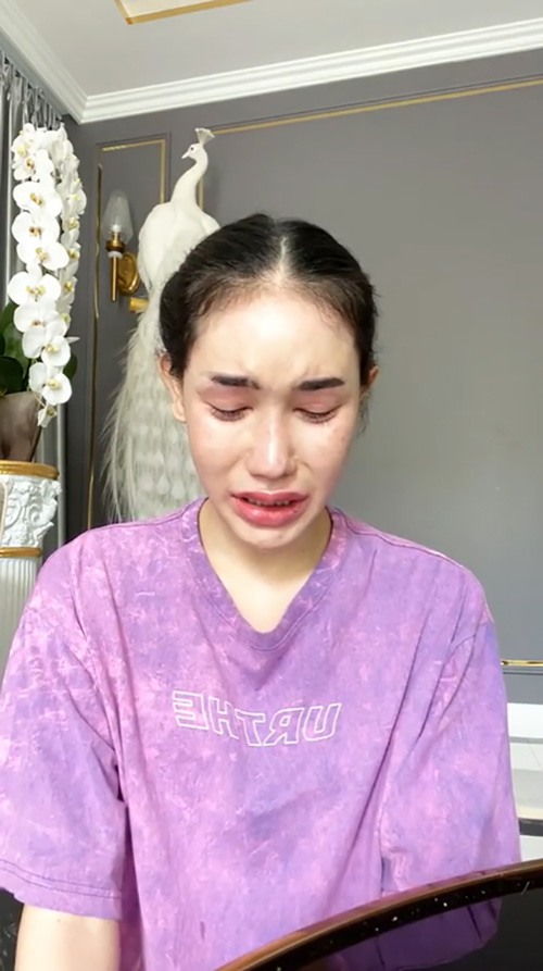 บาสตี้ เน็ตไอดอลสาวสอง ร่ำไห้ บาสตี้ เน็ตไอดอลสาวสอง ร่ำไห้