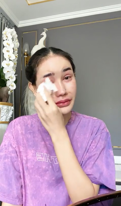 บาสตี้ เน็ตไอดอลสาวสอง ร่ำไห้ บาสตี้ เน็ตไอดอลสาวสอง ร่ำไห้