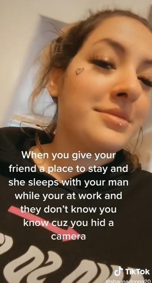 สาวซ่อนกล้องในบ้าน หวังจับผิดผัว จับได้งูพิษ สาวซ่อนกล้องในบ้าน หวังจับผิดผัว จับได้งูพิษ