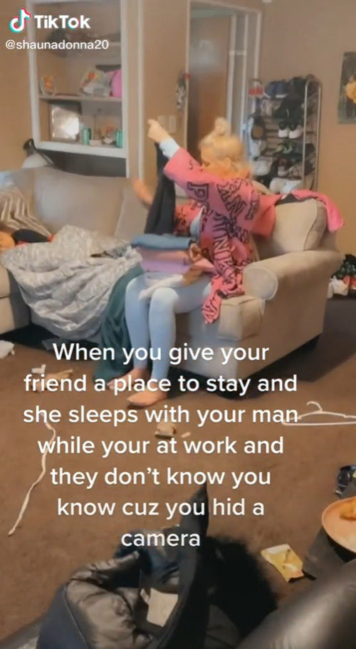 สาวซ่อนกล้องในบ้าน หวังจับผิดผัว จับได้งูพิษ สาวซ่อนกล้องในบ้าน หวังจับผิดผัว จับได้งูพิษ